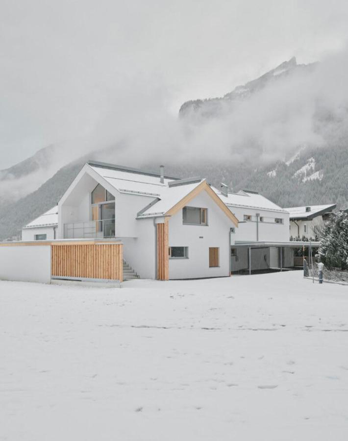 Urban Mountain Chalet With Lake View Maurach  Exteriér fotografie