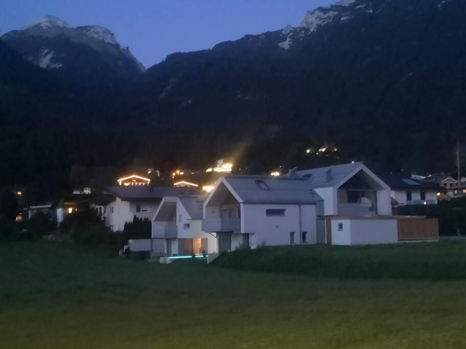 Urban Mountain Chalet With Lake View Maurach  Exteriér fotografie