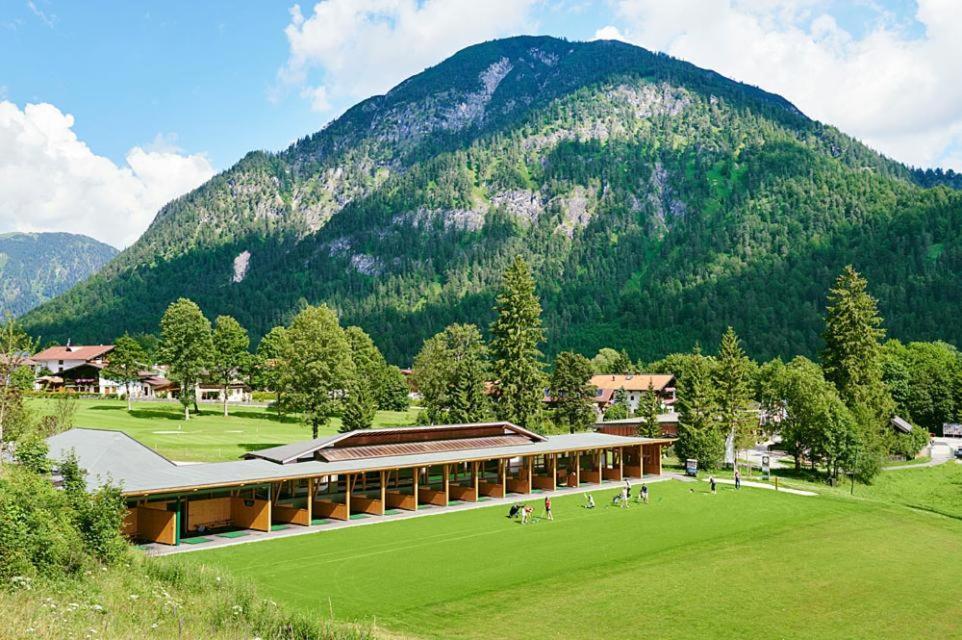 Urban Mountain Chalet With Lake View Maurach  Exteriér fotografie